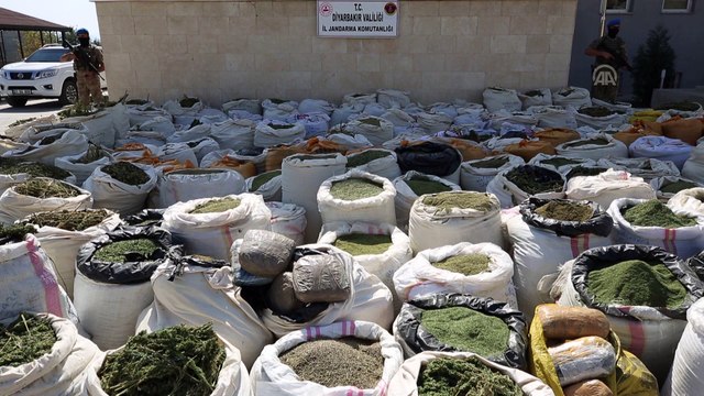 Terör örgütü PKK'ya 'uyuşturucu' darbesi (2) - DİYARBAKIR
