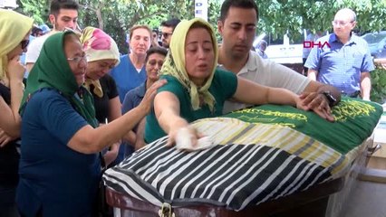 İzmir arabasına gps koyduğu kızını 14 kurşunla öldüren eşinden boşanamıyor-2