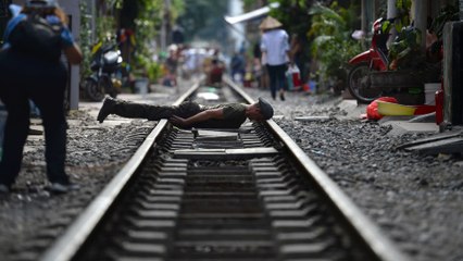 Hanoi bans selfie-seeking tourists ahead of crackdown on railway cafes