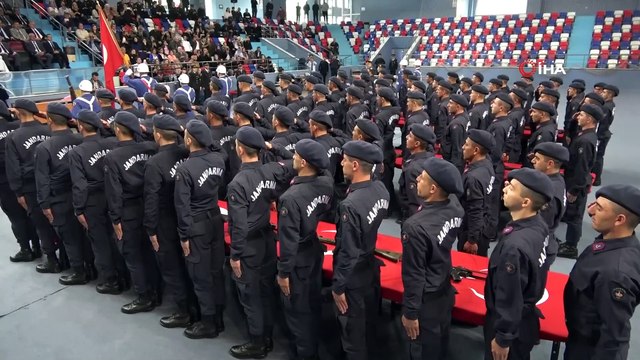 Yemin eden jandarma erlerin ailelerinden Barış Pınarı Harekatı'na destek
