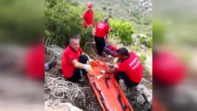 Zeytin toplarken uçuruma düşen kişi yaralandı - ADANA