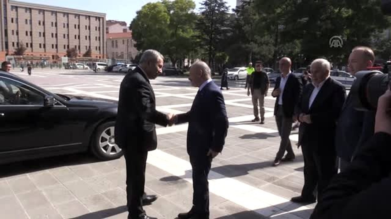 "Barış Pınarı Harekatı'nı hassasiyetle götürüyoruz"