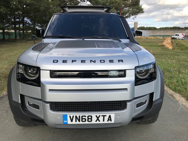 Land Rover Defender 2020