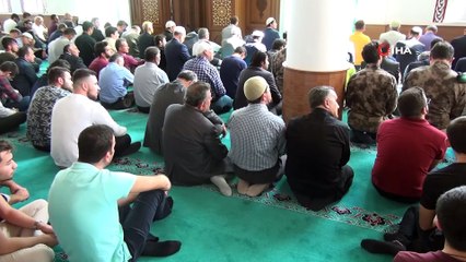 Diyanet İşleri Başkanı Erbaş, Cuma hutbesinde birlik çağrısı yaptı