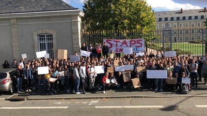 Les étudiants de Staps de Le Mans Université devant l’inspection académique