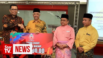 25 ex-Utusan employees receive zakat from MAIWP