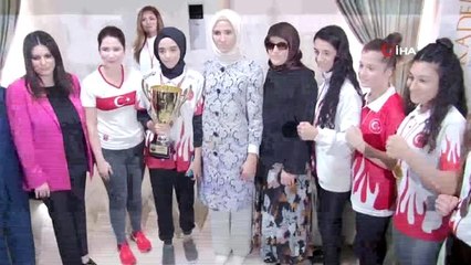 KADEM Başkan Yardımcısı Bayraktar: "Kadınlar siyasete maruz kalmamalı. Bilakis siyaseti üreten ve...