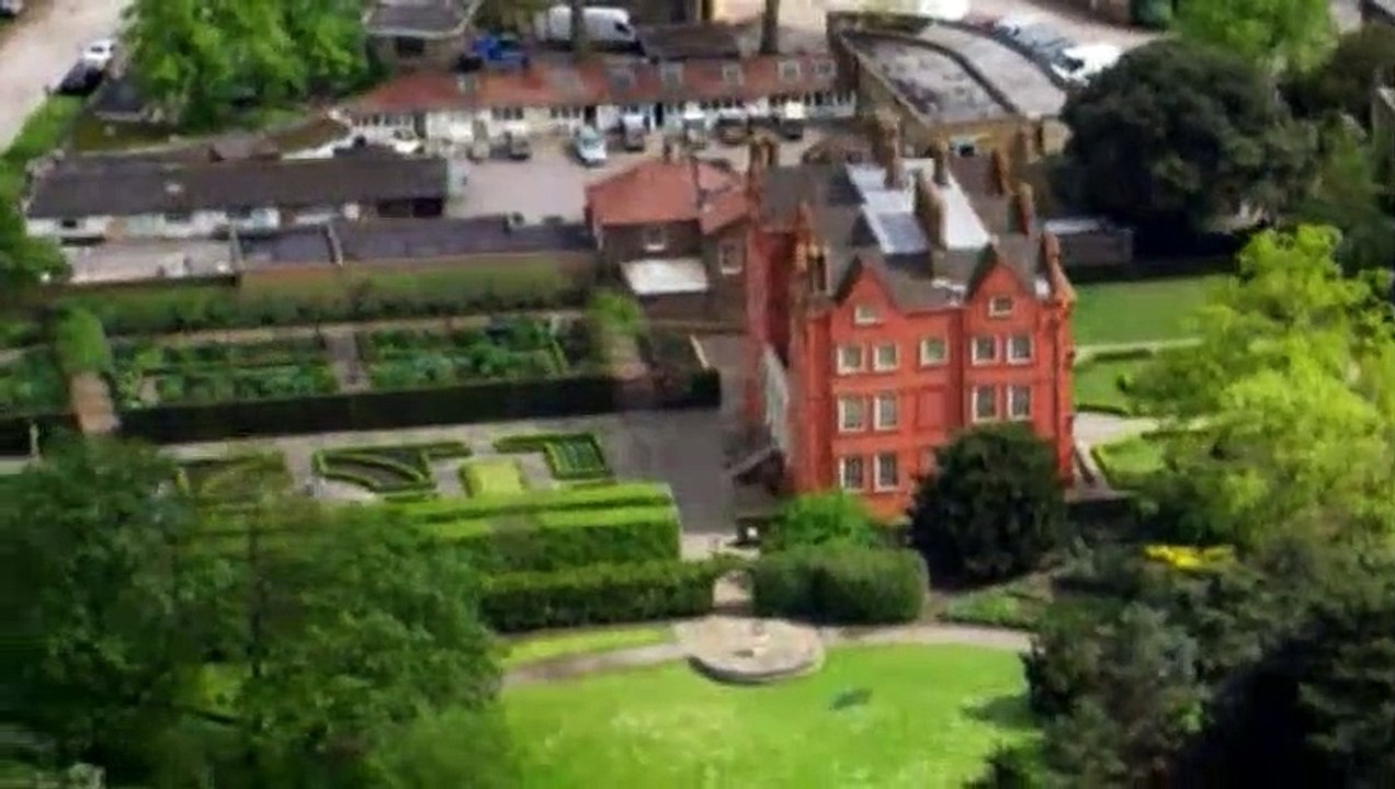 Great British Railway Journeys - S04 - E07 - Woking To Clapham Junction