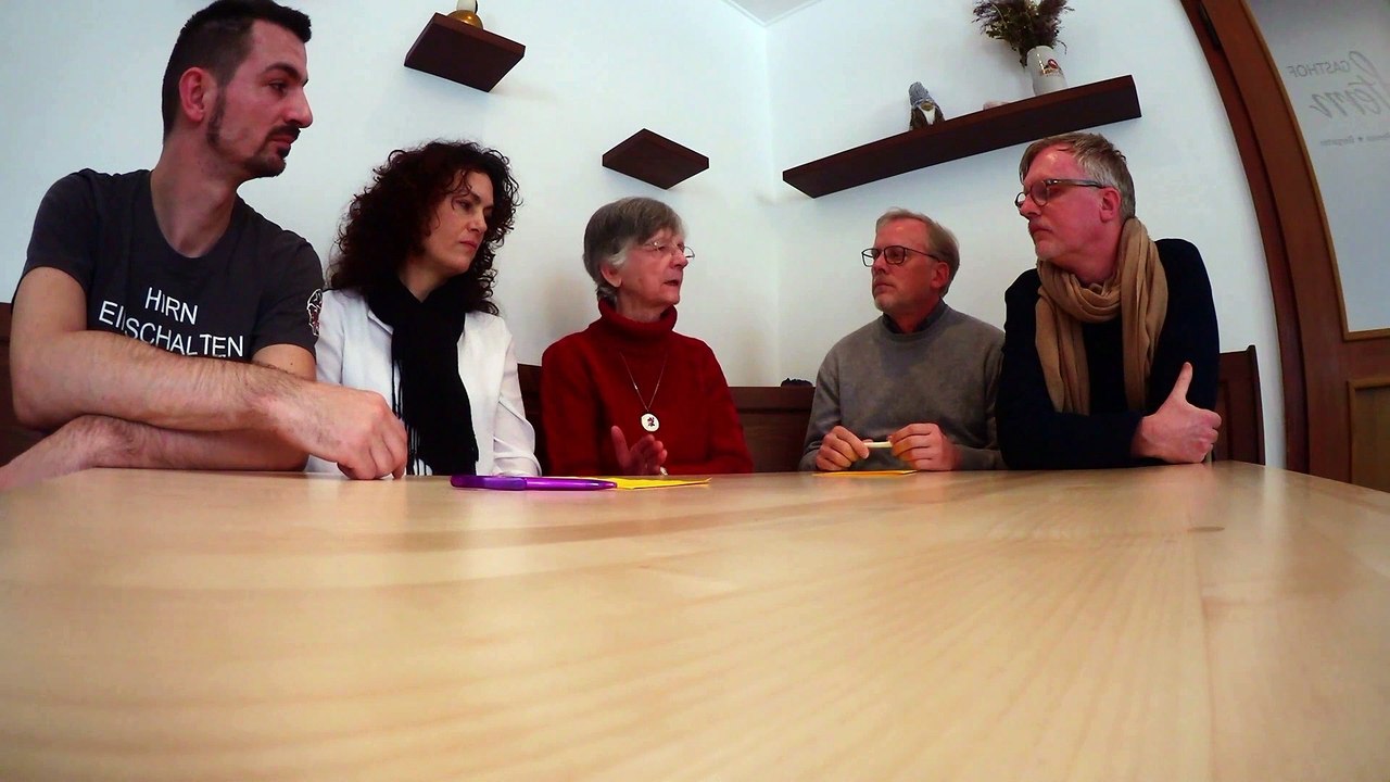 Ausstiegsbegleitung jz help e.v. - diskussionsrunde mit ausstiegsberatern/innen