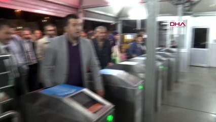 Spor bakan kasapoğlu, stada yürüyerek gitti