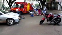 Batida de trânsito deixa motociclista ferido no Centro
