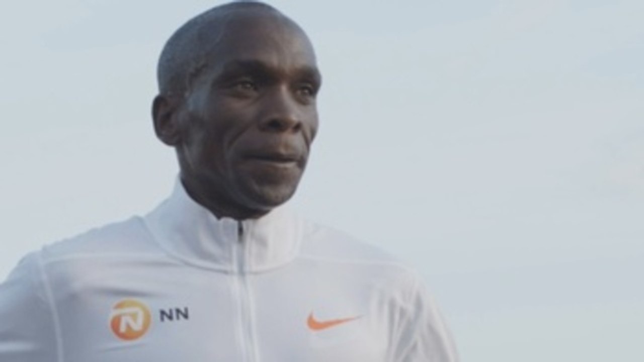Kipchoge afronta el reto de correr una maratón en menos de dos horas