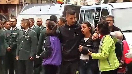 Con este dolor y orgullo canta la familia del guardia civil asesinado el himno del Cuerpo