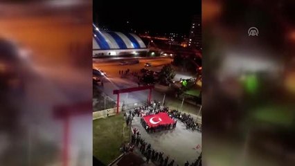 Yurtlarda kalan öğrencilerden Barış Pınarı Harekatı'na destek