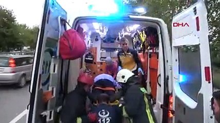 Muavin otobüsü bariyerlere çarptırarak faciayı önledi... O anlar kamerada