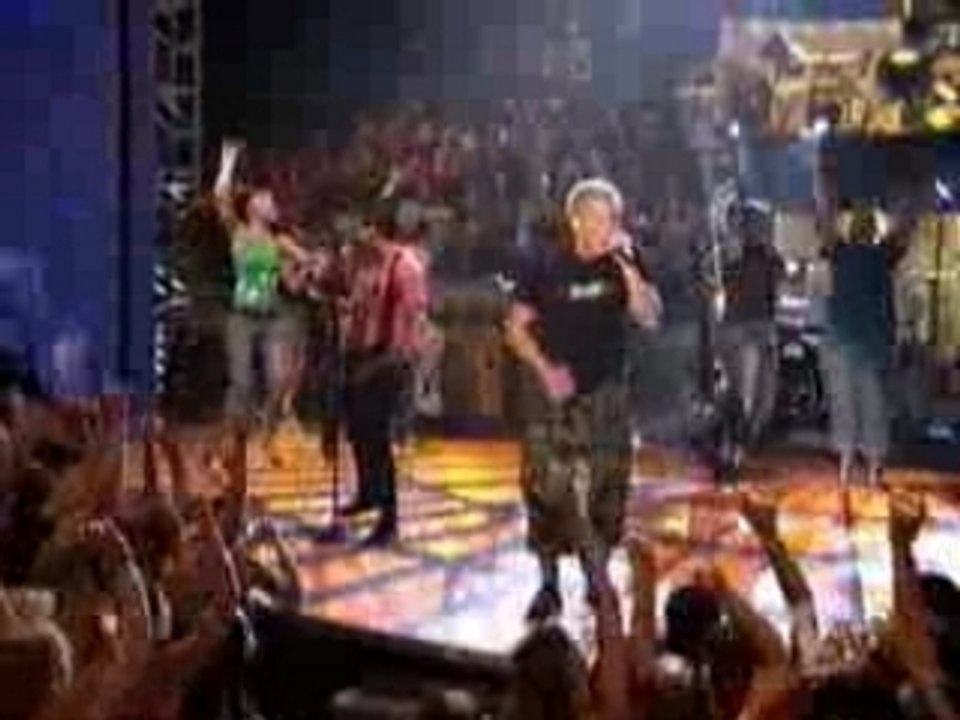 Simple Plan - God Must Hate Me (Live On Pepsi Smash)