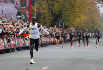 Eliud Kipchoge brise la barrière des 2 heures - Athlé - Marathon