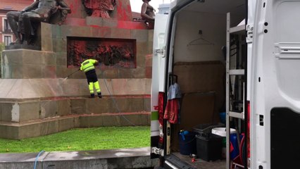 El monumento a Colón en Valladolid amanece con pintadas de ‘el españolismo es fascismo’