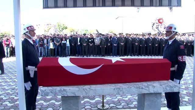 Doğum gününde şehit olan Piyade Uzman Çavuş Abdülhamit Bilgen son yolculuğuna uğurlandı