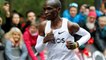 Marathon : Eliud Kipchoge passe sous la barre des deux heures, un record !