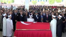 Barış pınarı harekatı'nın ilk şehidi piyade sözleşmeli er ahmet topçu son yolculuğuna uğurlandı 2