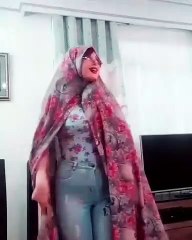 Funny Iranian Girl Dance