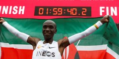 Este es el primer hombre del mundo en correr una maratón en menos de 2 horas