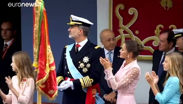 شاهد: قبيل صدور أحكام قاسية على قادة كتالونيا مسيرة ضخمة في برشلونة تؤكد على الوحدة مع إسبانيا