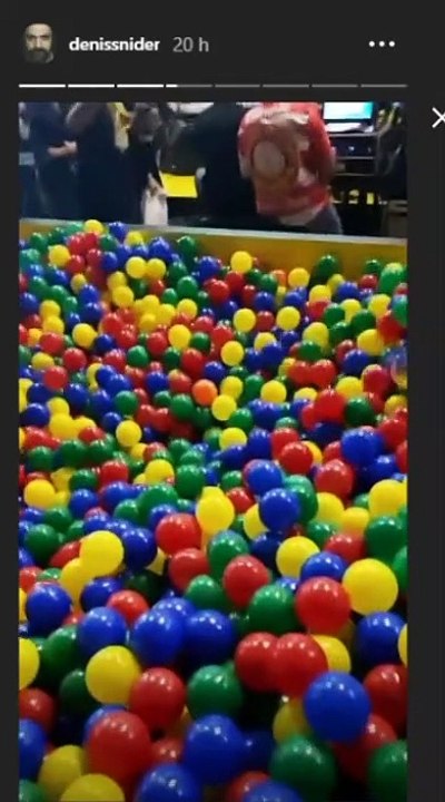 Denis Snider  na Piscina de Bolinhas.