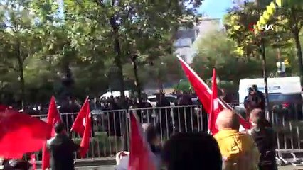 Macaristan’daki Türkler’den YPG/PKK yandaşlarına tepki