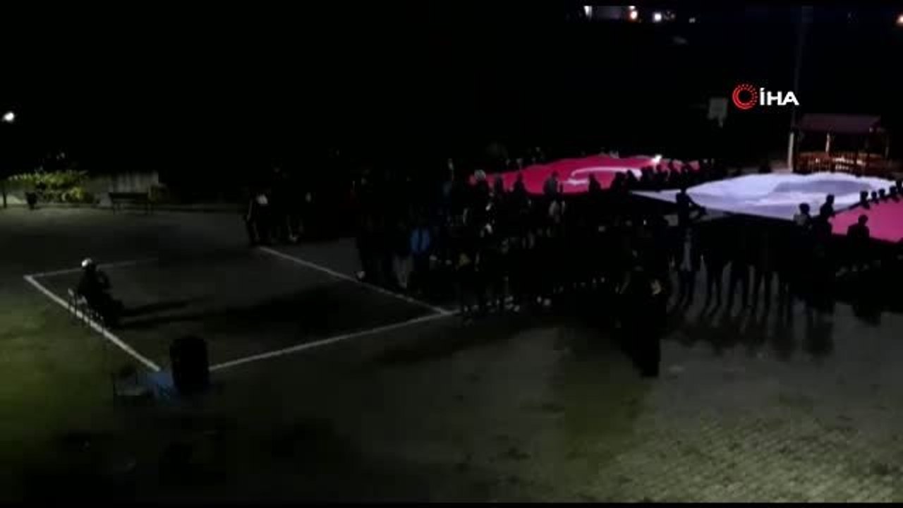 Öğrencilerden Barış Pınarı Harekatına 'komando marşı' ile destek