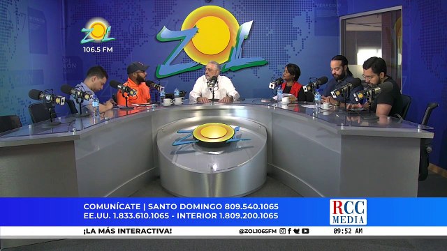 Vitelio Mejia recibe preguntas de los Oyentes del Sol de los Sabados
