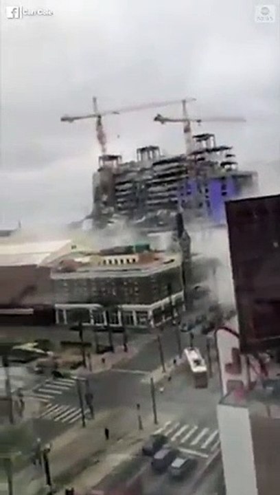Les images de l'Hôtel "Hard Rock Café" en construction à la Nouvelle Orléans qui s'est effondré faisant au moins 1 morts, 19 blessés et 3 disparus
