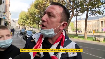 Incendie à l'usine Lubrizol : les citoyens se mobilisent pour avoir des réponses