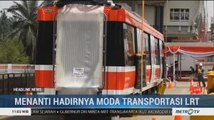 Satu Rangkaian LRT Jabodebek Tiba di Jakarta