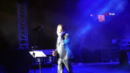 Selami Şahin’den dünyaya barış çağrısı