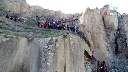 Dünyanın 2. büyük ve 394 basamaklı Ihlara Vadisi'ne ziyaretçi akını