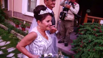 50 yıllık evli çift ikinci kez "evlendi"