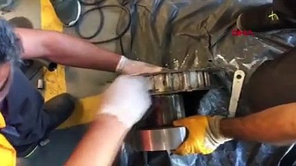 İzmir'de iş makinesi parçasına gizlenmiş uyuşturucu ele geçirildi