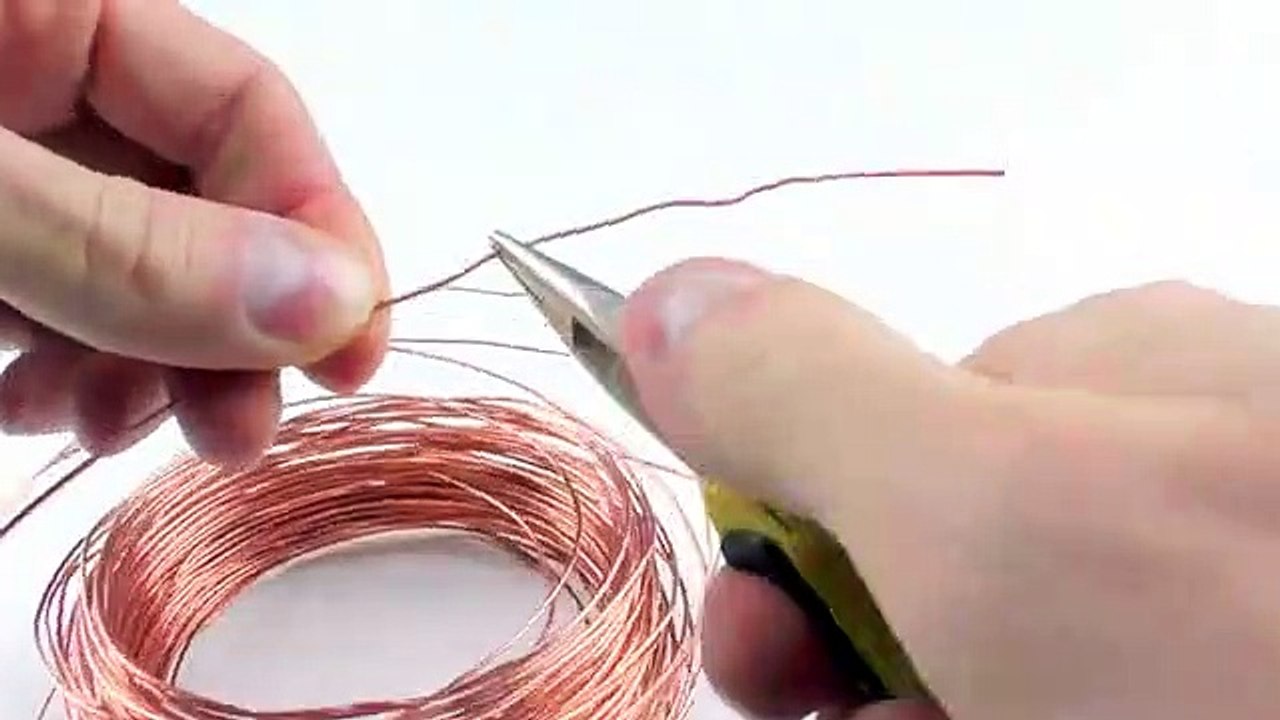 How to Make Electric Motor from Battery in 1 minute