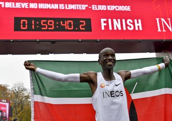 Eliud Kipchoge court un marathon... en moins de deux heures