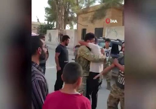Suriye Milli Ordusu askeri Tel Abyad'da ailesine kavuştu