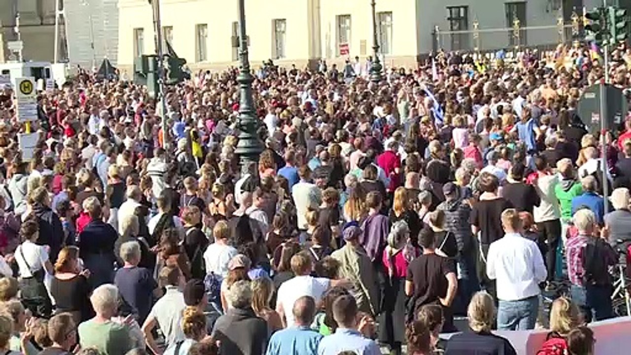 #Unteilbar: Tausende demonstrieren in Berlin gegen Antisemitismus und Rassismus