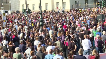 Download Video: #Unteilbar: Tausende demonstrieren in Berlin gegen Antisemitismus und Rassismus