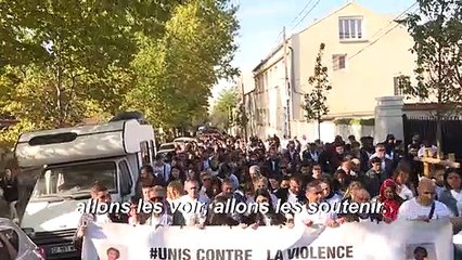 Un millier de personnes marchent pour Kewi, 15 ans, tué pendant un cours d'EPS