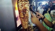Syrian Shawarma Nay Islamabad main Dhoom Macha de/شامی شہری کے شوارمے نے اسلام آباد میں دھوم مچا دی
