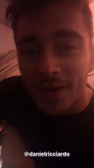 VIDEO / LECLERC FA GLI SCHERZI A RICCIARDO IN AEREO