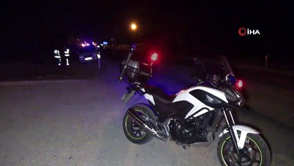 Kaza yerinde tespit tutanağı tutan sigortacıya otomobil çarptı