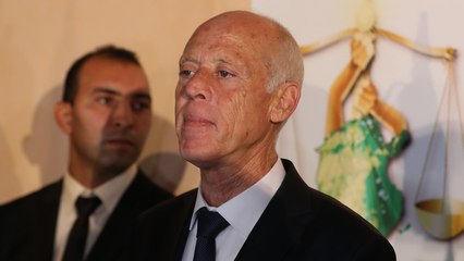 من هو قيس سعيد الذي اختاره التونسيون؟