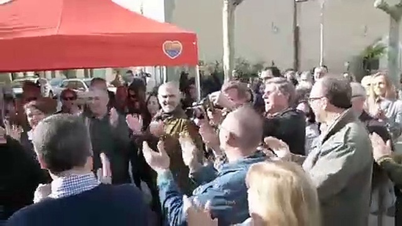 Con esta rabia insultan los CDR a Inés Arrimadas en plena calle: "¡Fascista!"